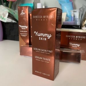 Brand New & Unused: Yummy Skin Serum Skin Tint #5